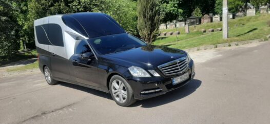 Mercedes-Benz E
